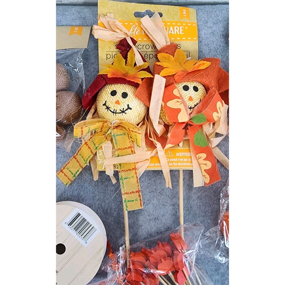 Fall Craft Lot Leaves Fabric Pumpkins Ribbon Scarecrow Picks Cupcake‎ Picks - Picture 6 of 10